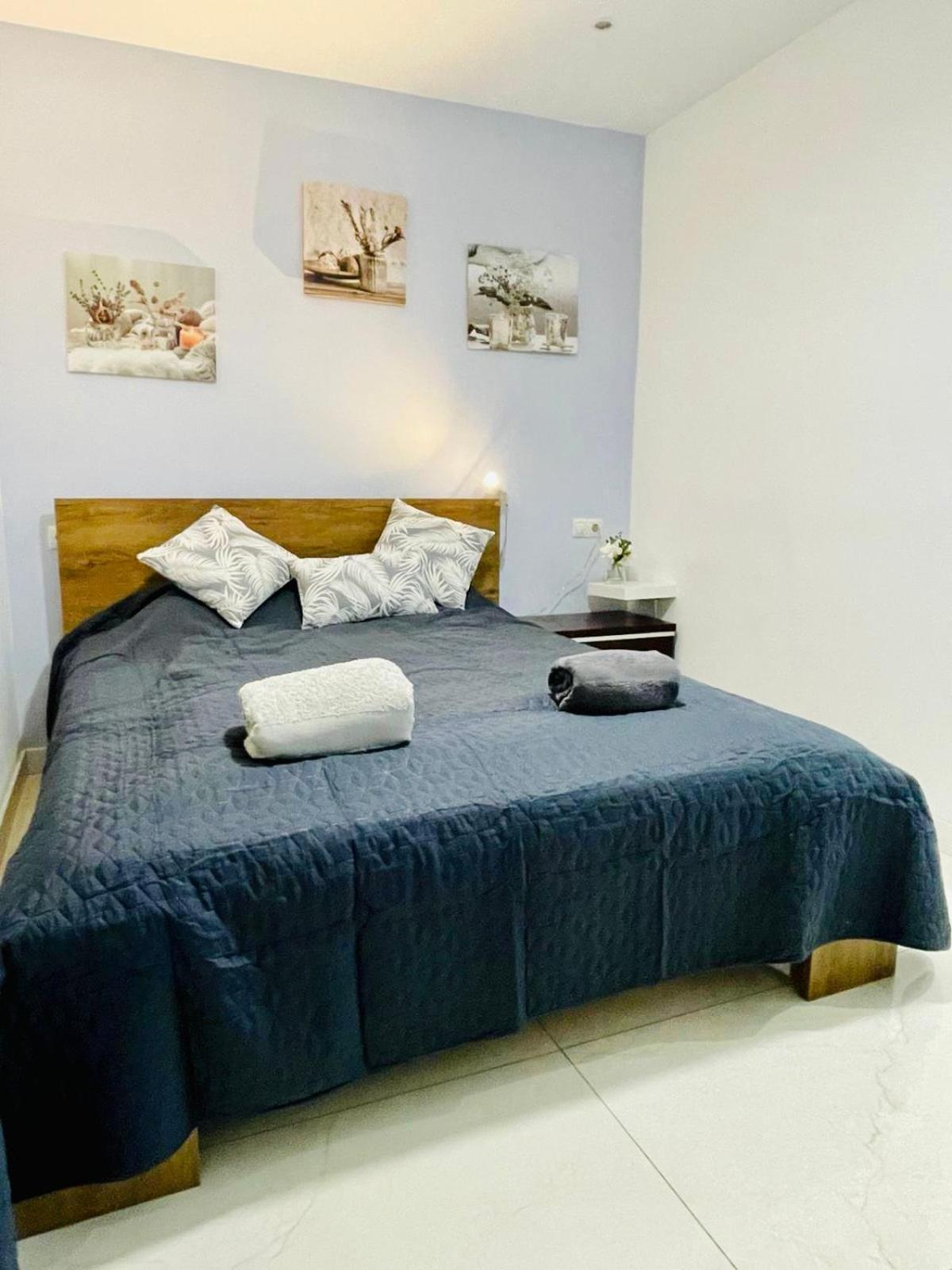 Apartament Salamanca Apartment มาลากา ภายนอก รูปภาพ